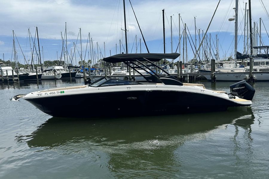 2022 Sea Ray 27 SDX