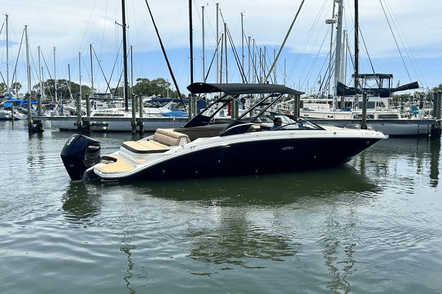 2022 Sea Ray 27 SDX