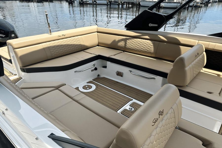 2022 Sea Ray 27 SDX