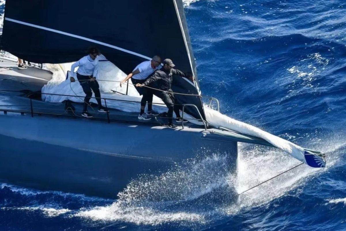 2009 Judel and Vrolijk 71 