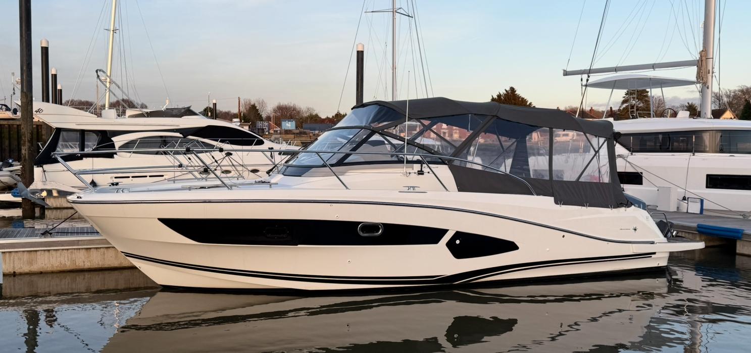 Jeanneau Cap Camarat 10.5 WA