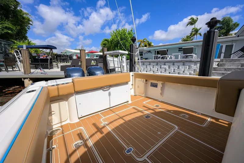 Nauti-hooker Yacht Photos Pics Pursuit 34 Nauti-Hooker - Cockpit