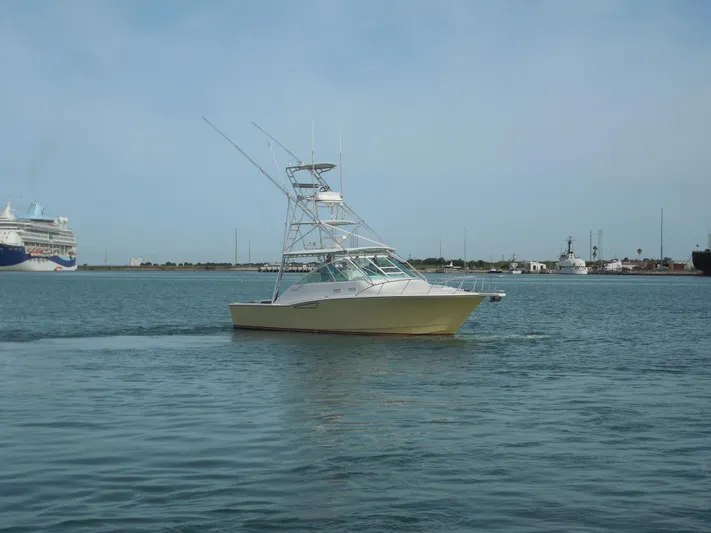 Kelly Daze Yacht Photos Pics Cabo 35 Kelly Daze- Profile