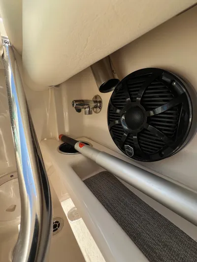 (no Name) Yacht Photos Pics 2019 Grady-White 275 boat interior with speaker and railing details.