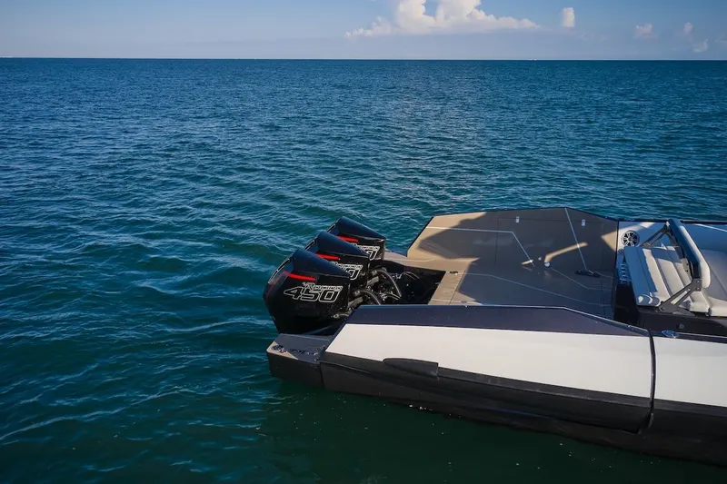  Yacht Photos Pics 2025 Anvera 42 Speedster boat on open sea with powerful engines.