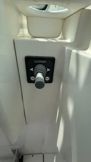 Uncle Ray Yacht Photos Pics 2004 Back Cove 29 boat control panel with Sleipner joystick.