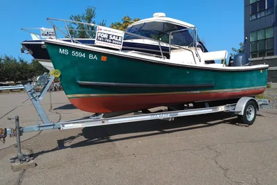 Eastern 20' Center Console