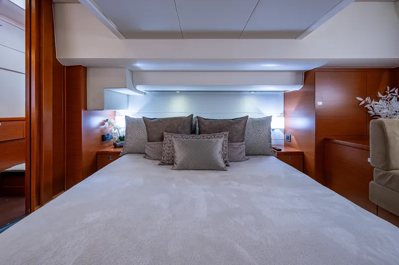 Lifesaver Yacht Photos Pics 