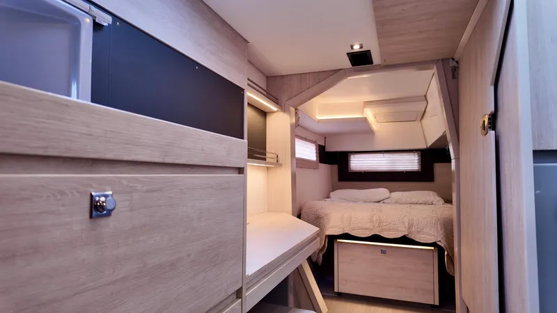 Paradox Yacht Photos Pics 