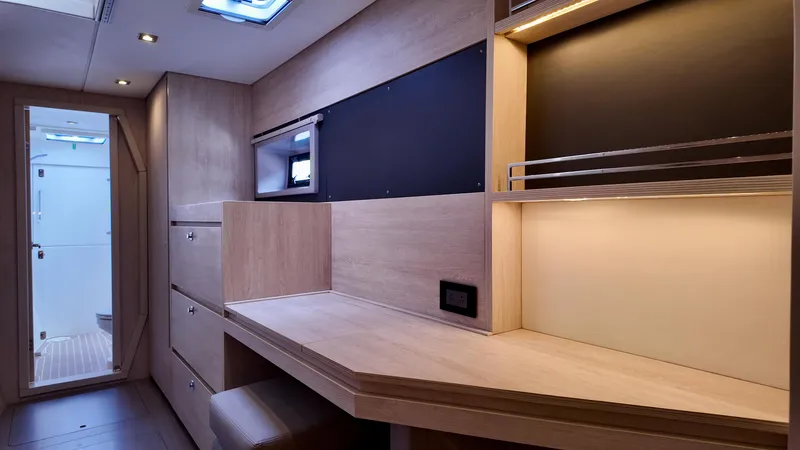 Paradox Yacht Photos Pics 