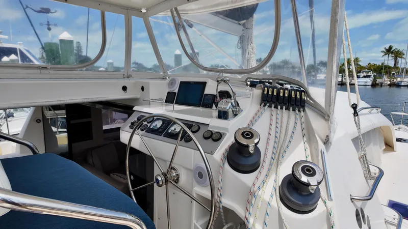 Paradox Yacht Photos Pics 