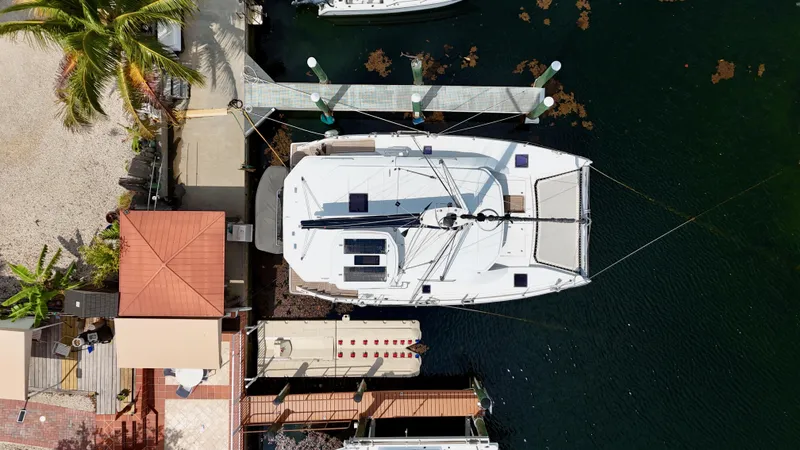 Paradox Yacht Photos Pics 