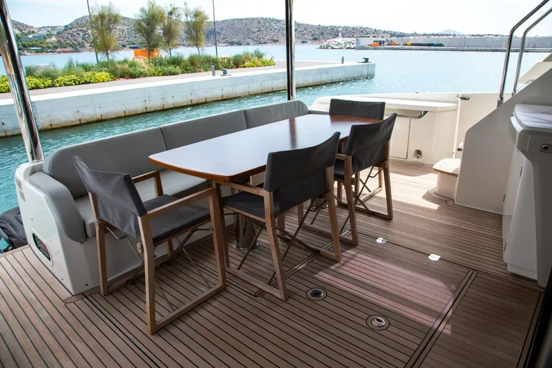 Elysium Yacht Photos Pics 