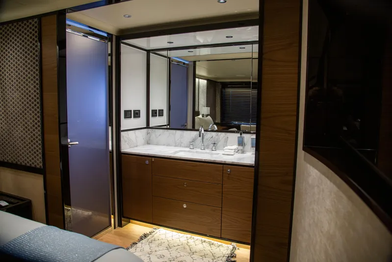 Elysium Yacht Photos Pics 