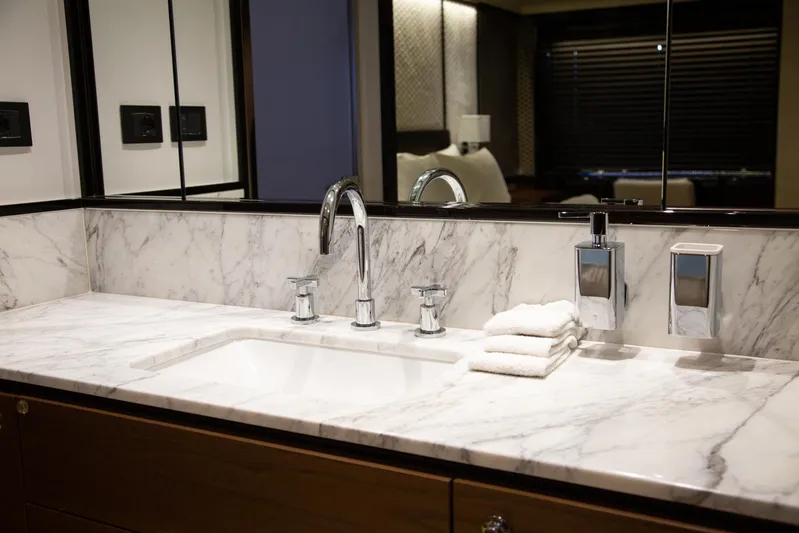 Elysium Yacht Photos Pics 