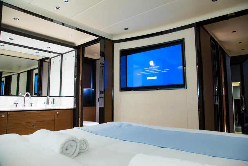 Elysium Yacht Photos Pics 