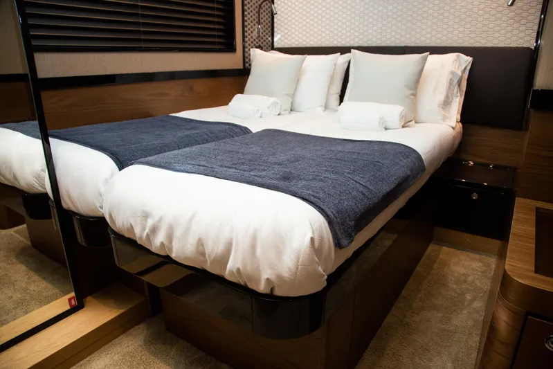 Elysium Yacht Photos Pics 