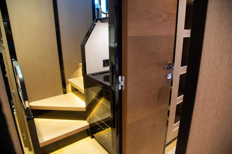 Elysium Yacht Photos Pics 