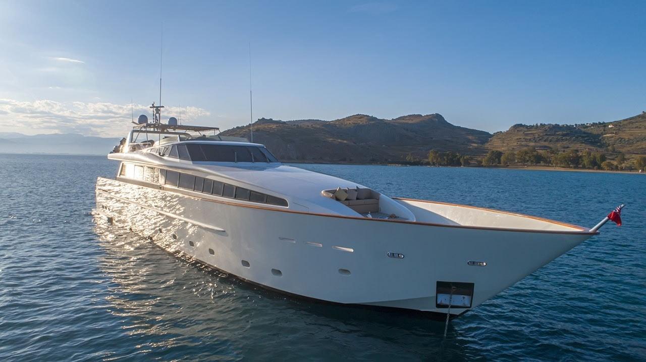 2003 Custom 37M Steel Hull