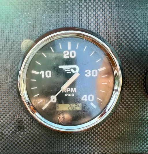 Le Ti Yacht Photos Pics Close-up of 2004 Hinckley Talaria 29R tachometer showing 267.2 hours.