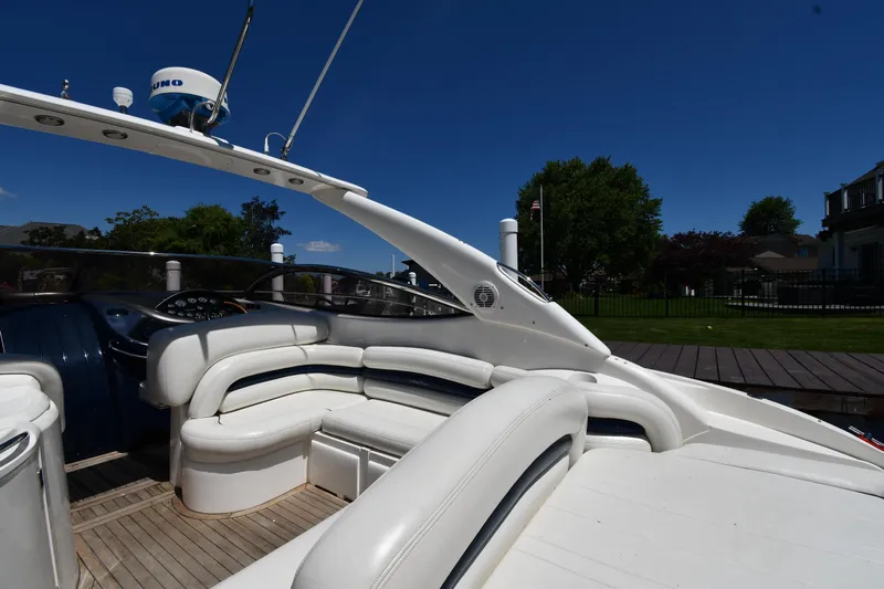 007 Yacht Photos Pics Sunseeker Superhawk 34, 2000 model, featuring luxurious white interior.