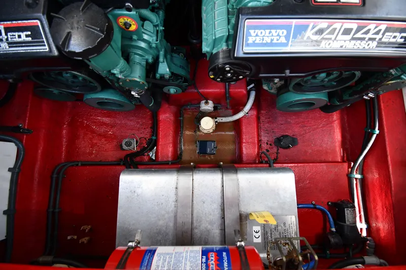 007 Yacht Photos Pics 