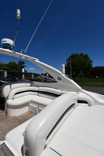 007 Yacht Photos Pics Sunseeker Superhawk 34, 2000 model, featuring luxurious white seating area.