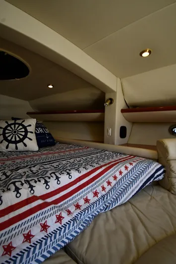 007 Yacht Photos Pics Interior of Sunseeker Superhawk 34 yacht, year 2000.