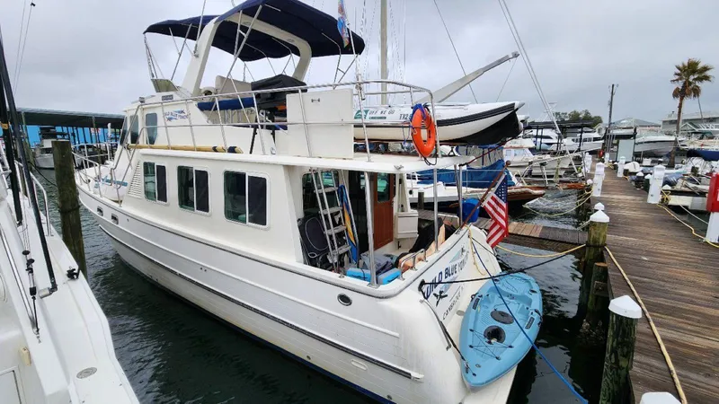 Wild Blue Yonder Yacht Photos Pics 