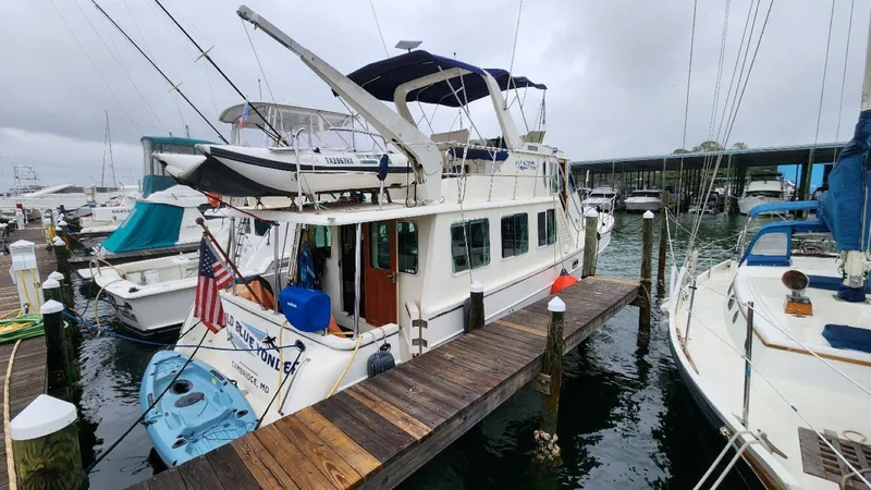 Wild Blue Yonder Yacht Photos Pics 