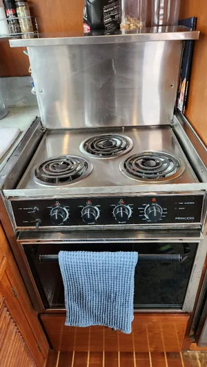 Wild Blue Yonder Yacht Photos Pics 