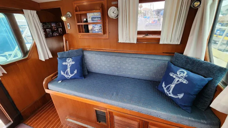 Wild Blue Yonder Yacht Photos Pics 