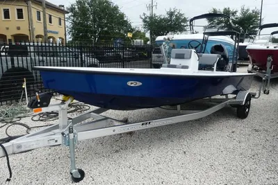 Xpress Boats Skiff 185