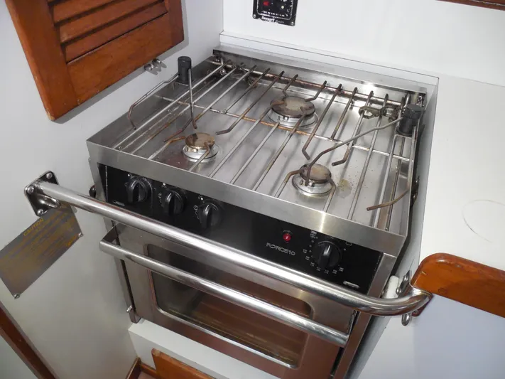 Runaway Yacht Photos Pics 