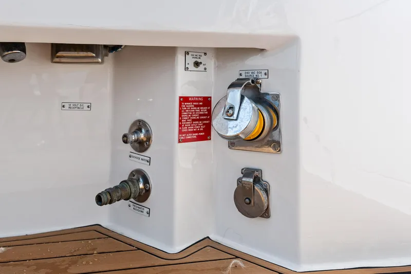 Amp'd Up Yacht Photos Pics 