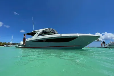 Sea Ray SLX