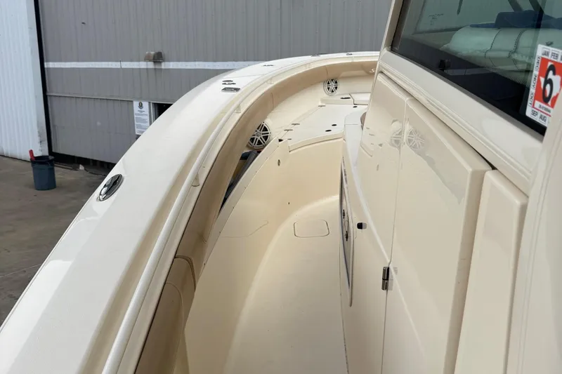  Yacht Photos Pics 2019 Scout 350 LXF boat deck, featuring sleek design and modern amenities.