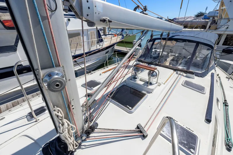 Crazy Horse Yacht Photos Pics Jeanneau Sun Odyssey 52.2 sailboat deck, 2001 model, featuring rigging and cockpit area.