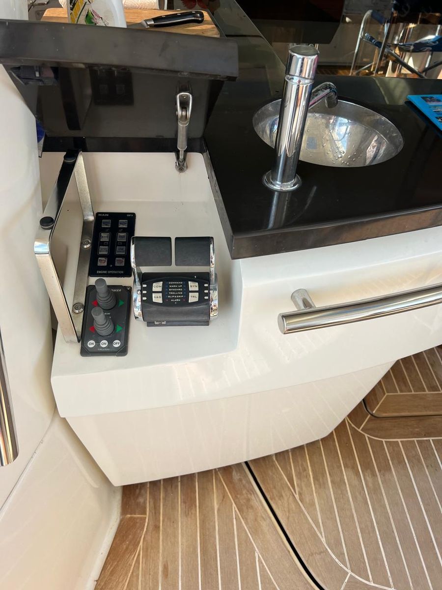2012 Cranchi 68 