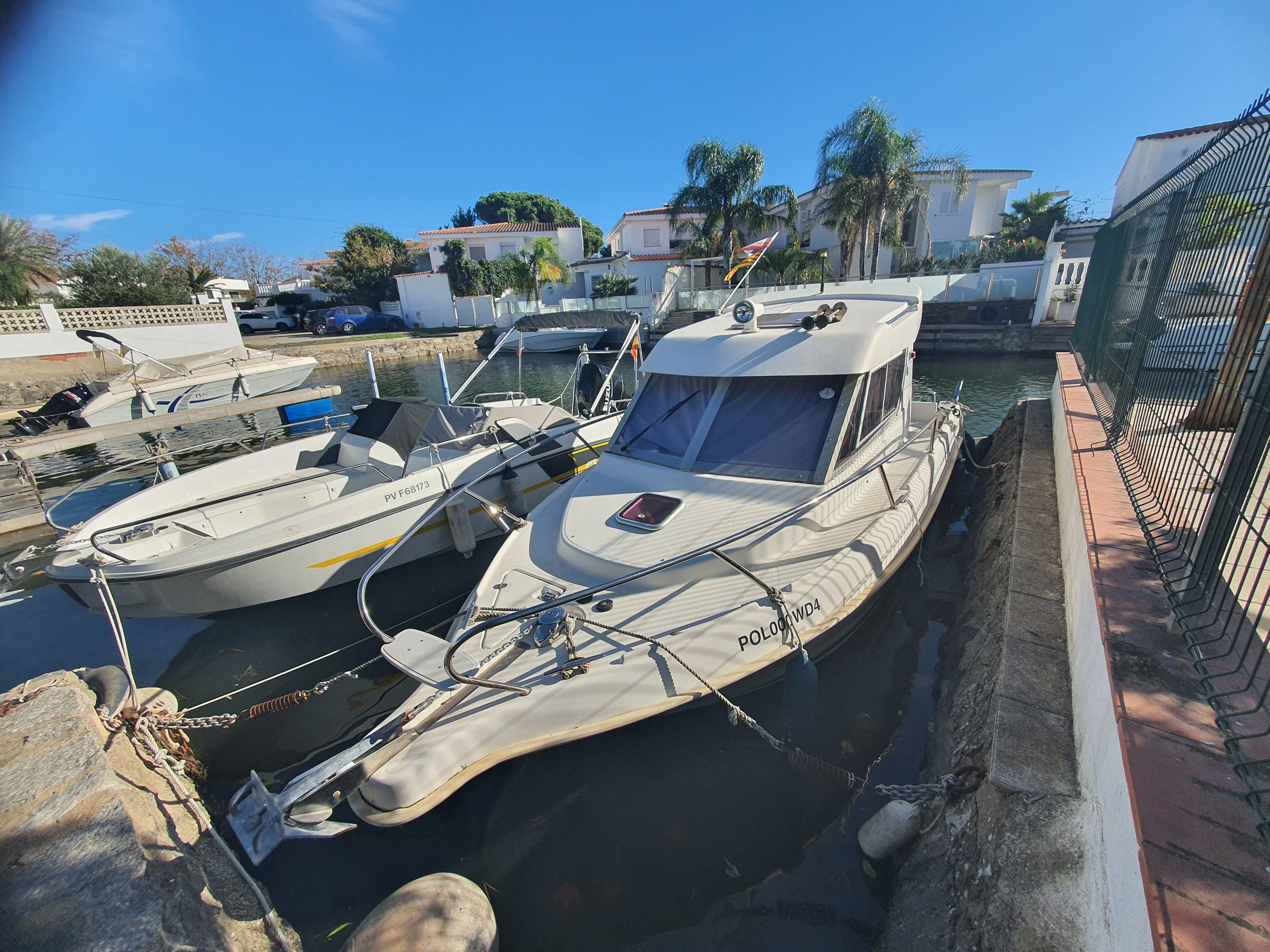 2013 B2 Marine Cap Ferret 722tc