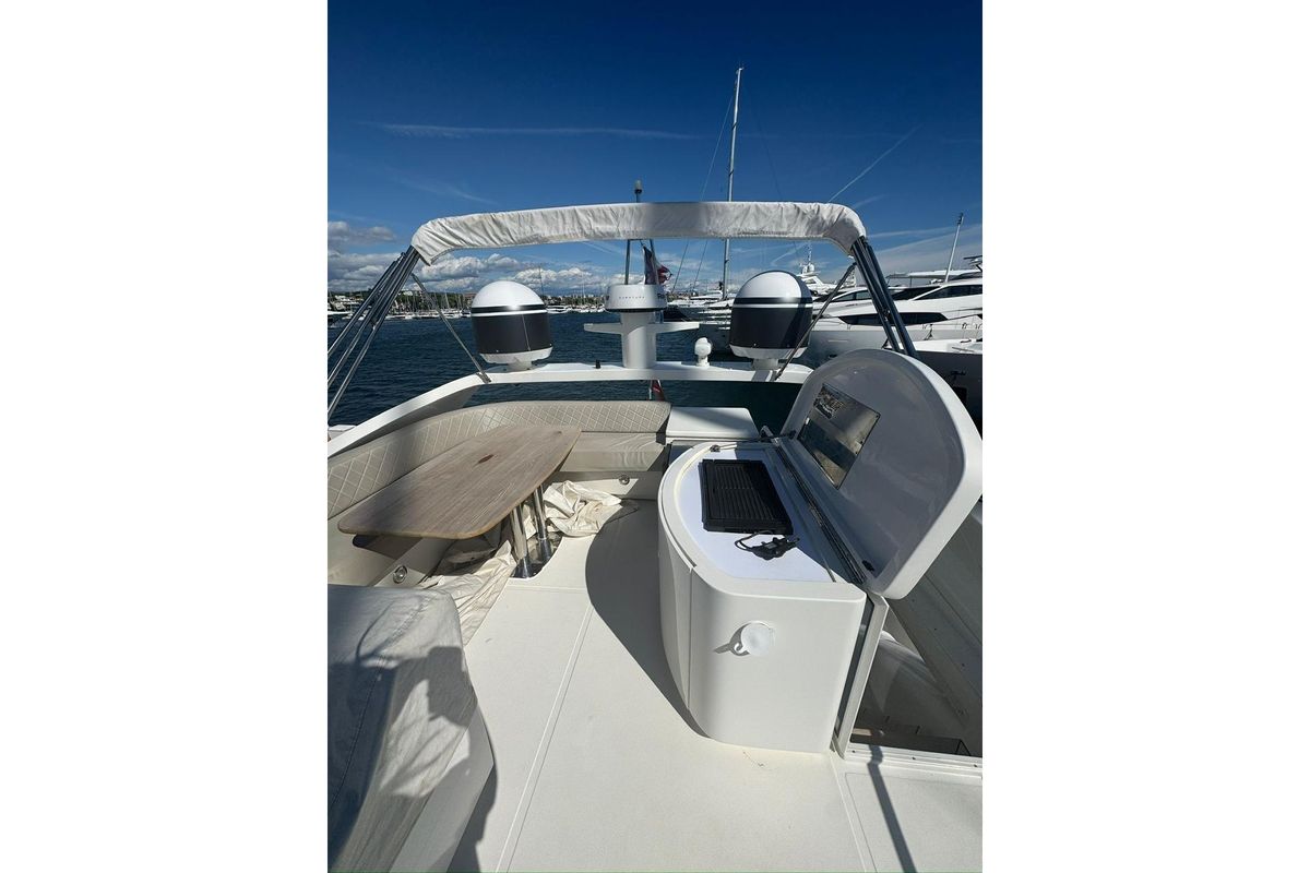 2005 Abacus 61 