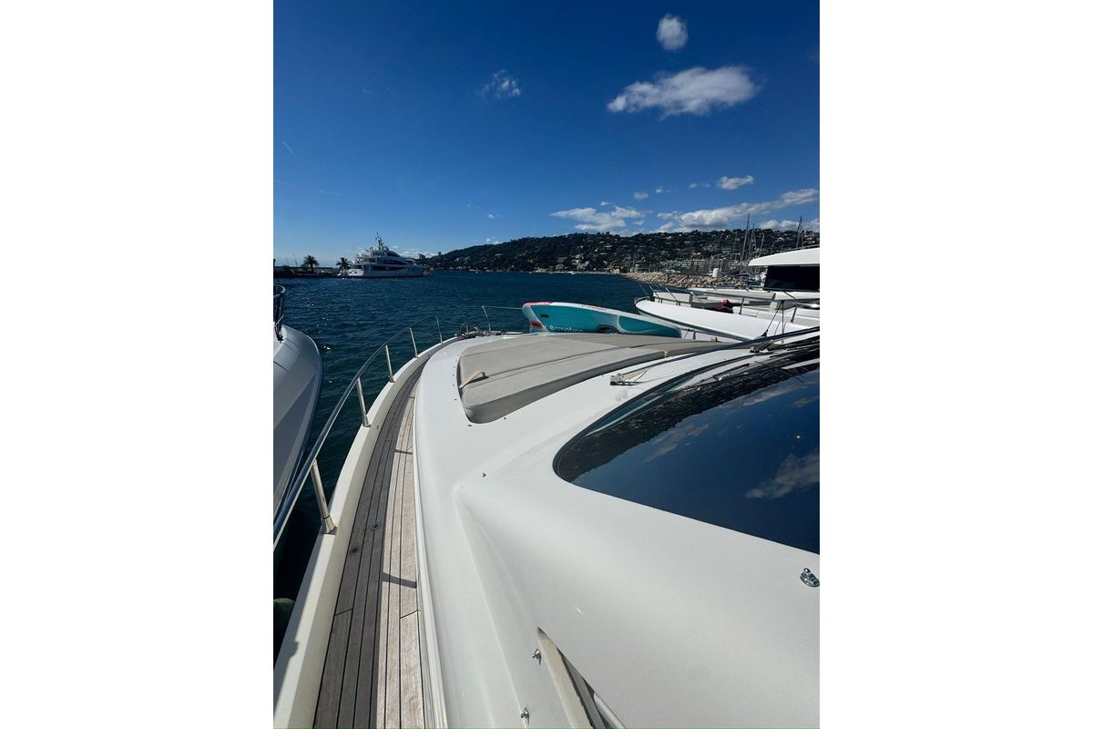 2005 Abacus 61 