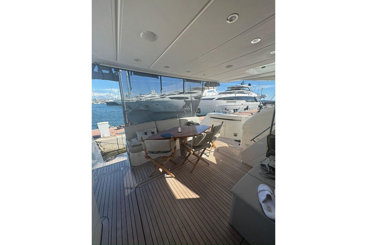 2005 Abacus 61 
