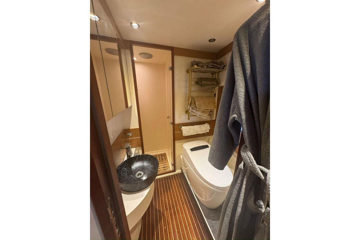 2005 Abacus 61 