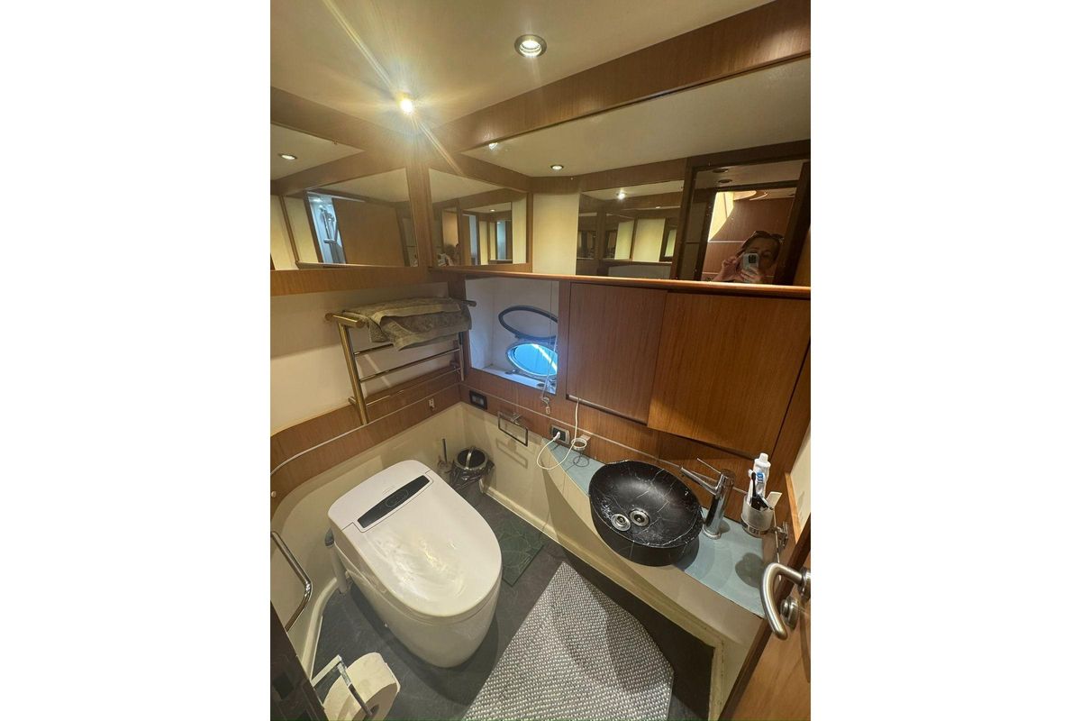 2005 Abacus 61 