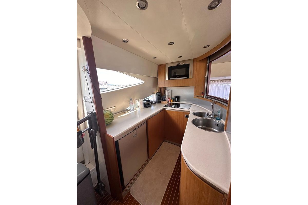 2005 Abacus 61 
