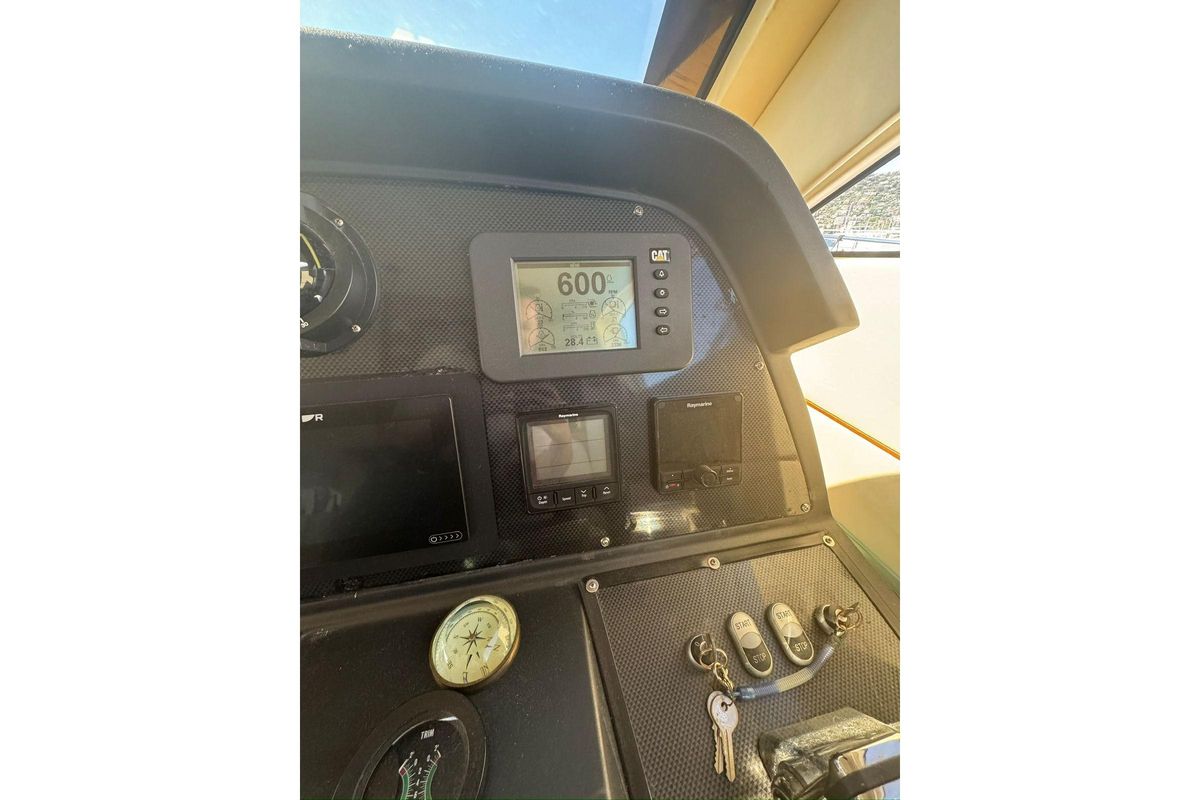 2005 Abacus 61 