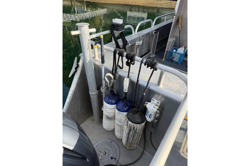 C Lady Yacht Photos Pics Fender Storage