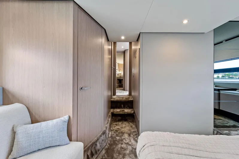 Guyal Yacht Photos Pics 