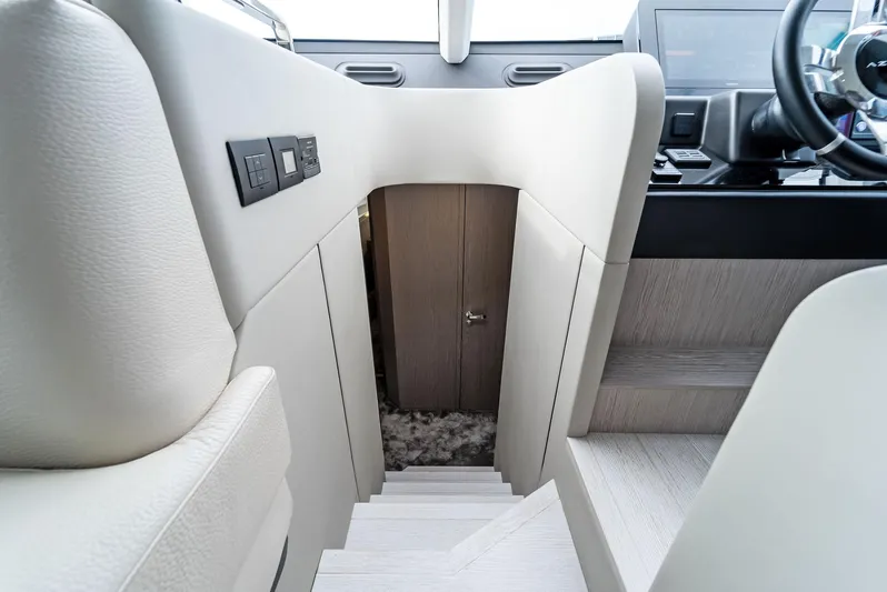 Guyal Yacht Photos Pics 